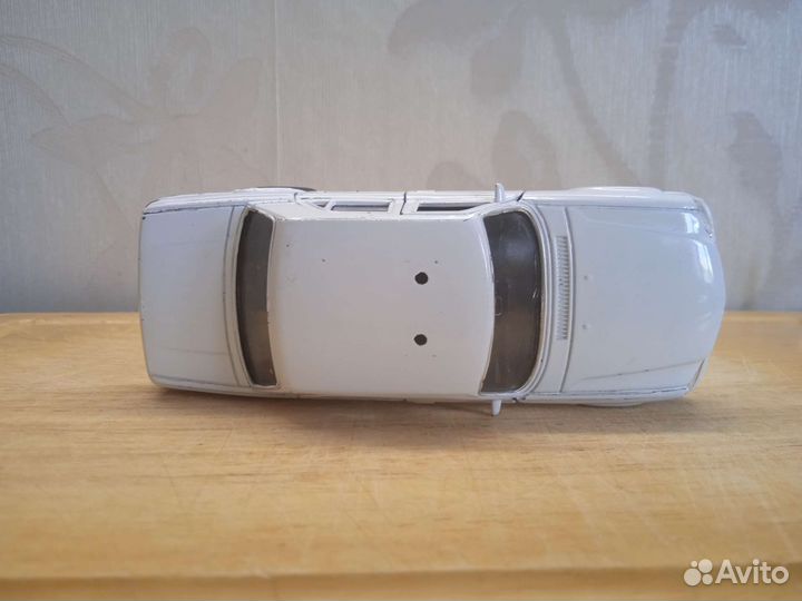 Модель автомобиля Волга 3110