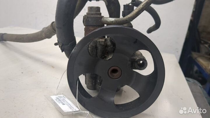 Гур Toyota Avensis 2, 2004