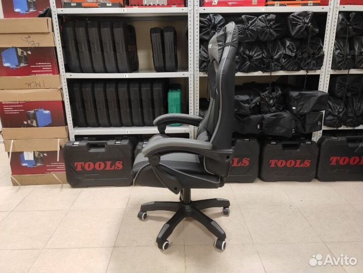 Игровое геймерское кресло компьютерное