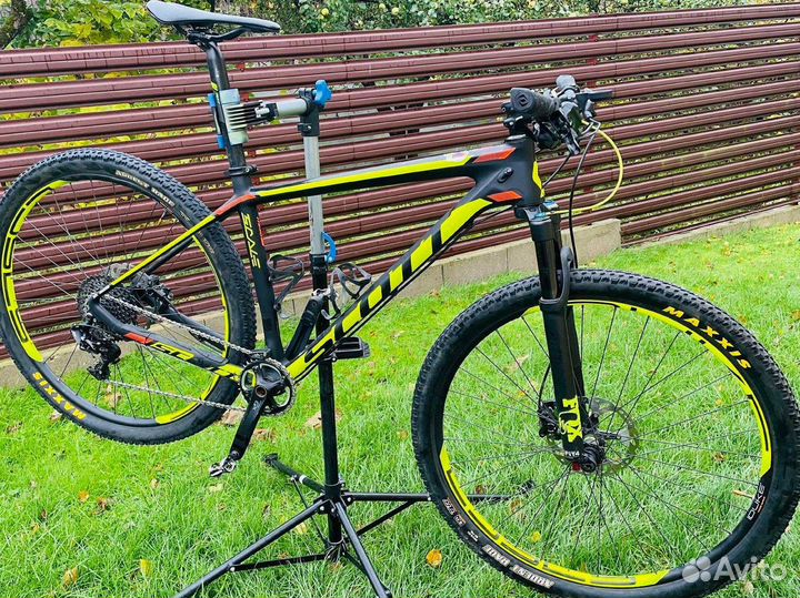 Карбоновый Scott Scale 930
