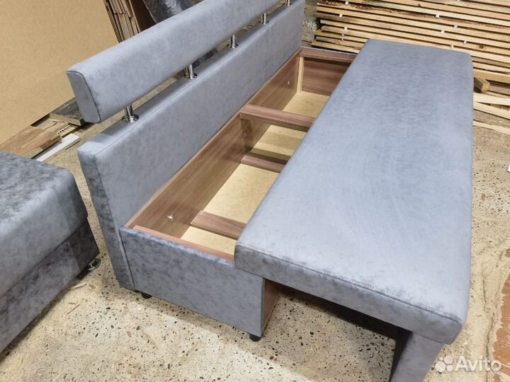 Кухонный диван со спальным местом