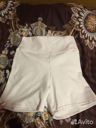 Спортивные шорты