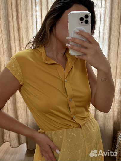 Платье желтое