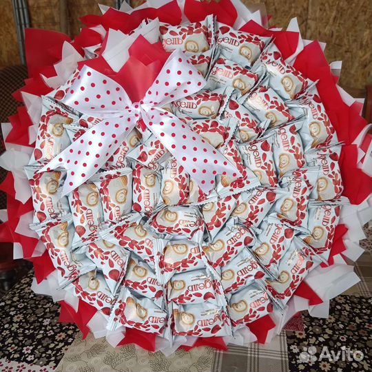 Сладкие букеты из конфет