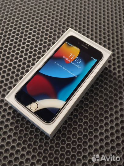 Телефон iPhone 6s