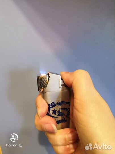 Зажигалка газовая