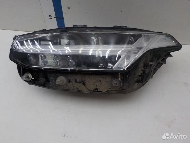 Фара левая Volvo XC90