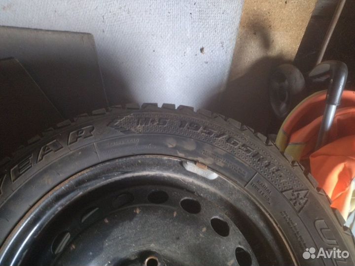 Резина зимняя Goodyear ultra grip 600 195/65R15