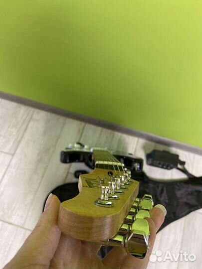 Электрогитара