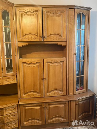 Стенка из массива дуба СССР (шкаф)