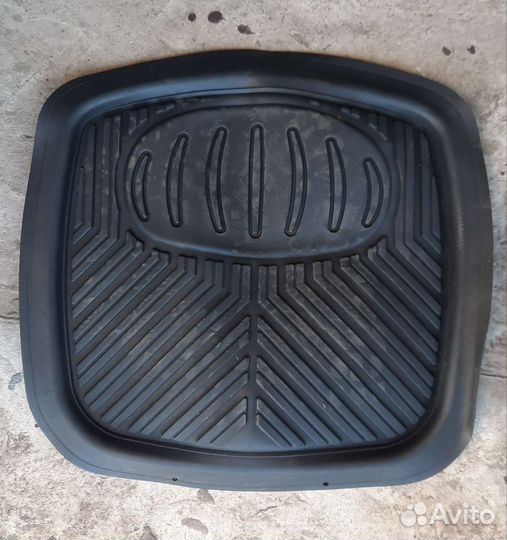 Автомобильные коврики универсальные