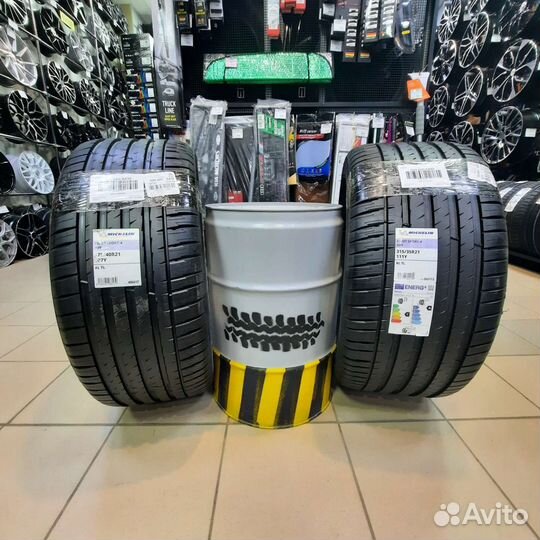 Michelin Pilot Sport 4 SUV 275/40 R21 и 315/35 R21 111Y