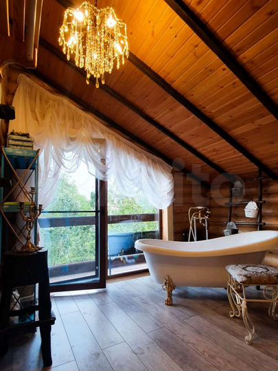 Дом 300 м² на участке 8 сот.