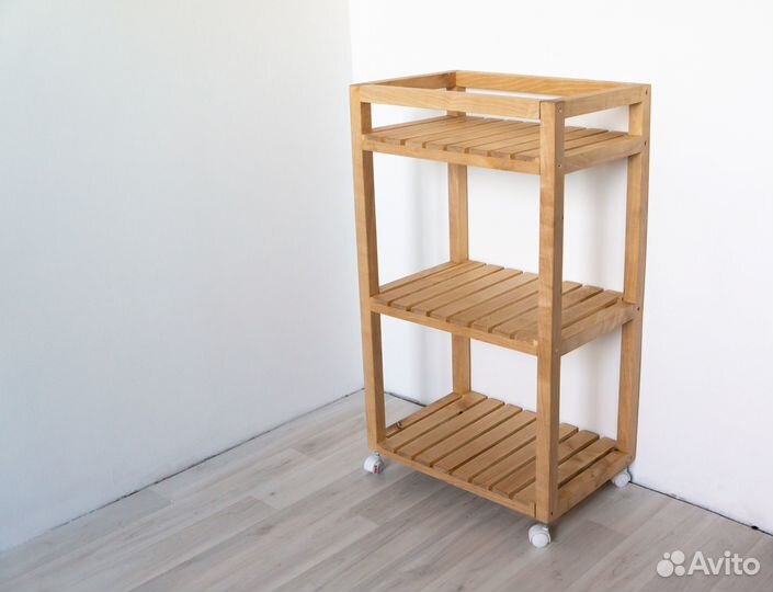 Этажерка на колесиках