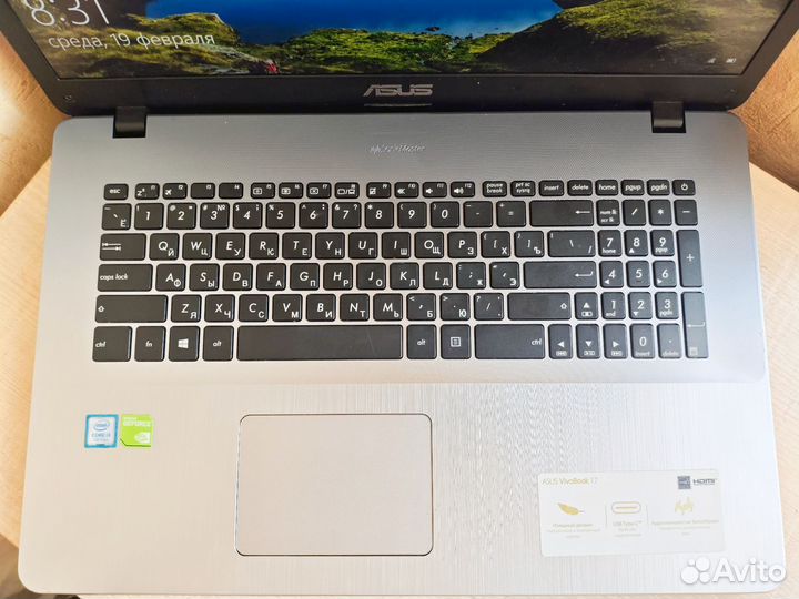 Ноутбук Asus VivoBook X705Uf i3-7100U и MX130