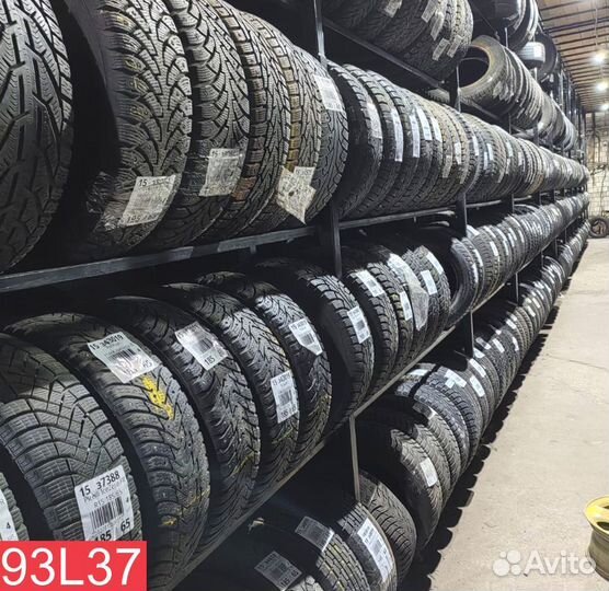 Kumho Road Venture APT KL51 215/70 R15 98L