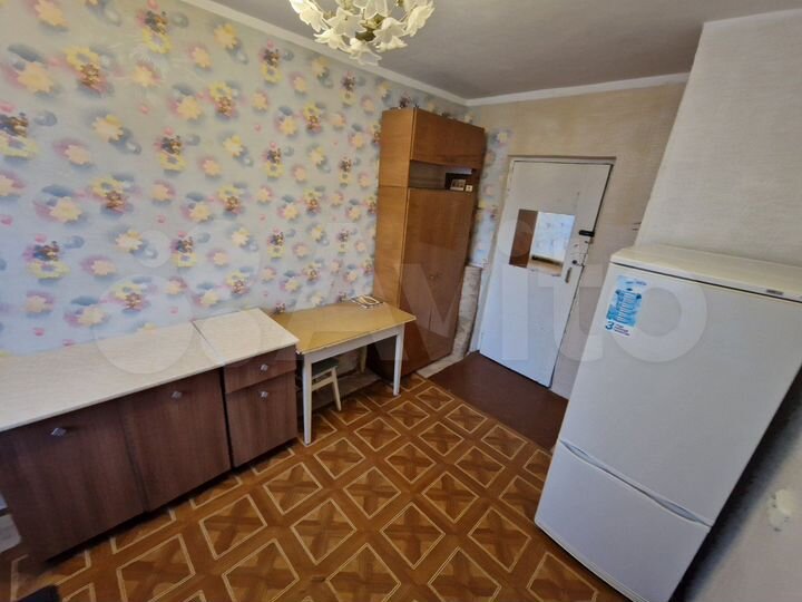 Комната 10 м² в 5-к., 3/5 эт.