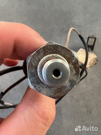 Датчик давления масла Audi a6 c4