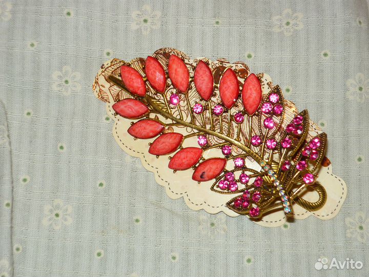 Заколки, брошь, брелок