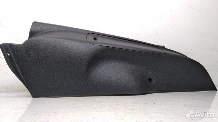 Обшивка салона задняя правая Volkswagen Tiguan 2.0