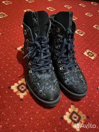 Ботинки женские