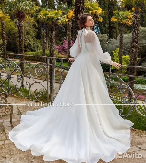 Нарядное свадебное платье