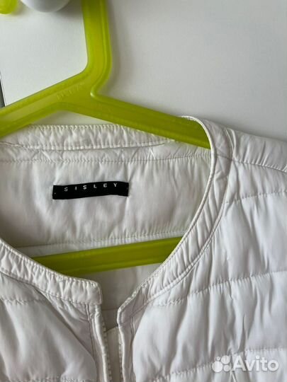 Куртка белая Sisley оч легкая размер S