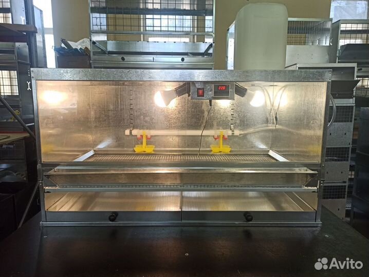 Брудер(клетка) для обогрева цыплят