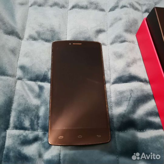 Prestigio MultiPhone 5550 DUO, 8 ГБ