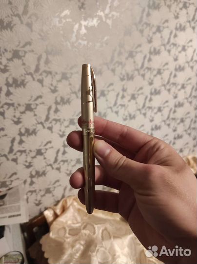 Ручка китайская с золотым пером