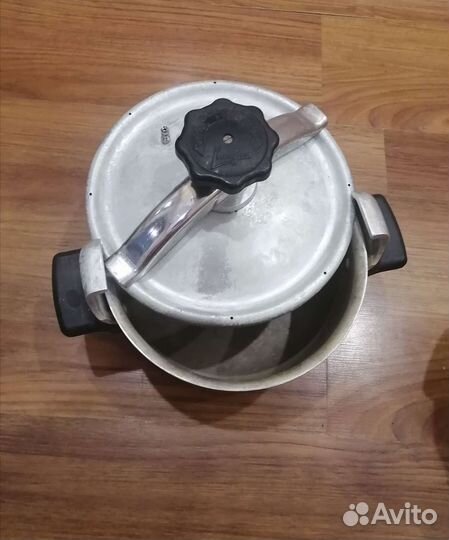 Скороварки Минутка СССР, 6 и 4,5 литров