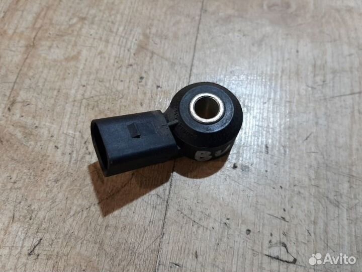 Датчик детонации Volkswagen Polo 4 поколение 1