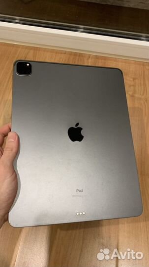 iPad Pro (12,9) 4-го поколения, 256гб