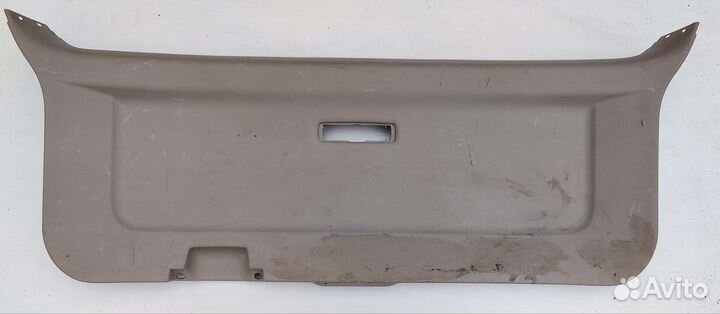 Накладка задней двери Mitsubishi Chariot Grandis