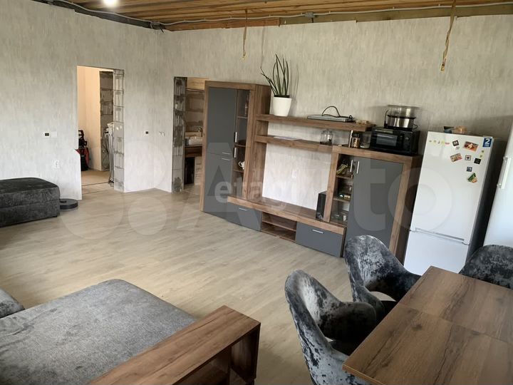 Дом 63,8 м² на участке 10,4 сот.