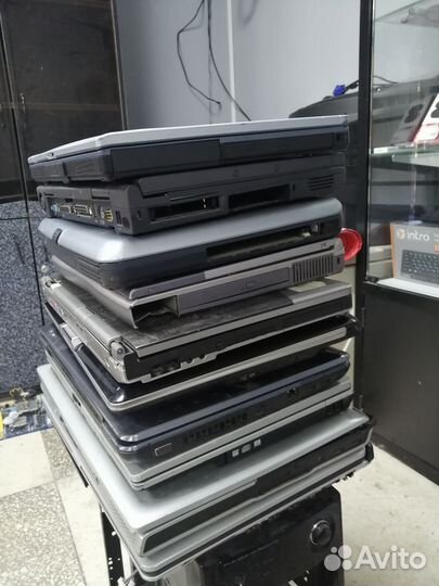 Лот 10 ноутбуков