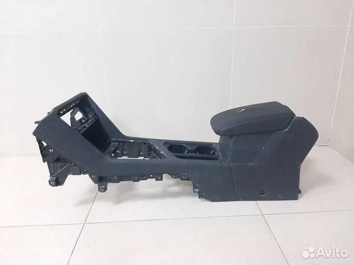 Консоль центральная Volkswagen Tiguan 2017