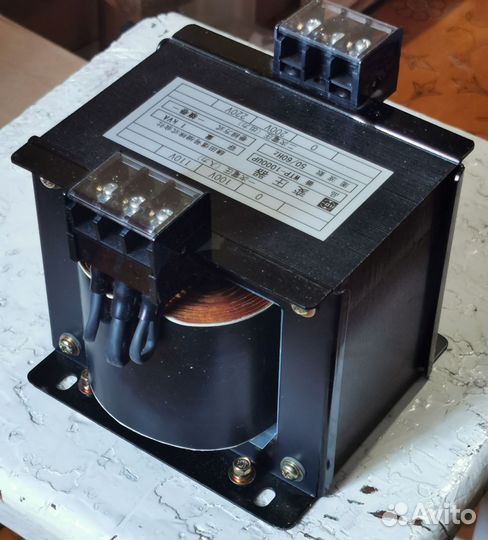 Трансформатор понижающий 220/100 В, японский