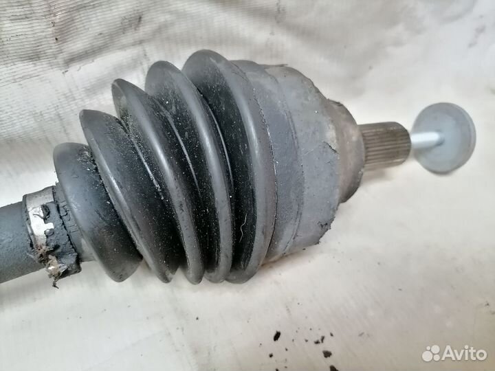 Привод передний правый Volvo V50 MW 2.5 л turboвну