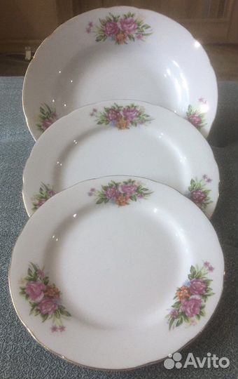 Набор тарелок