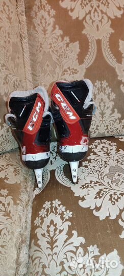 Коньки хоккейные FT4 p1,5 юниор и bauer s180 p3.5