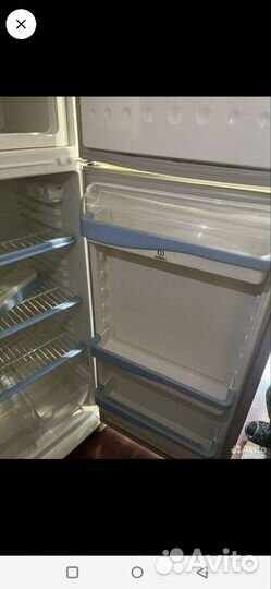 Холодильник indesit