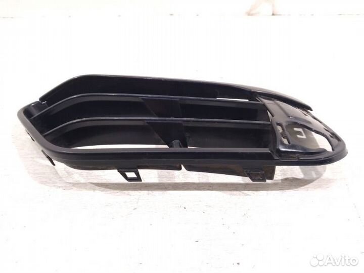 Решетка бампера передняя левая Bmw X1 F48 2015
