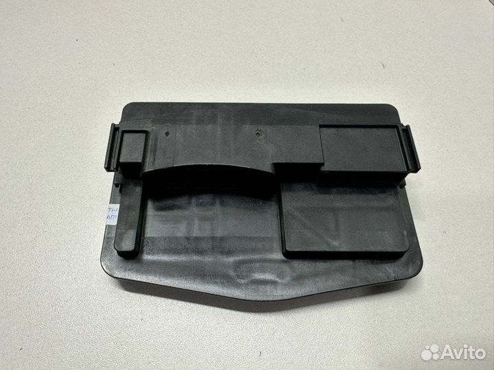 Блок реле Н передний Toyota Camry V50/V55