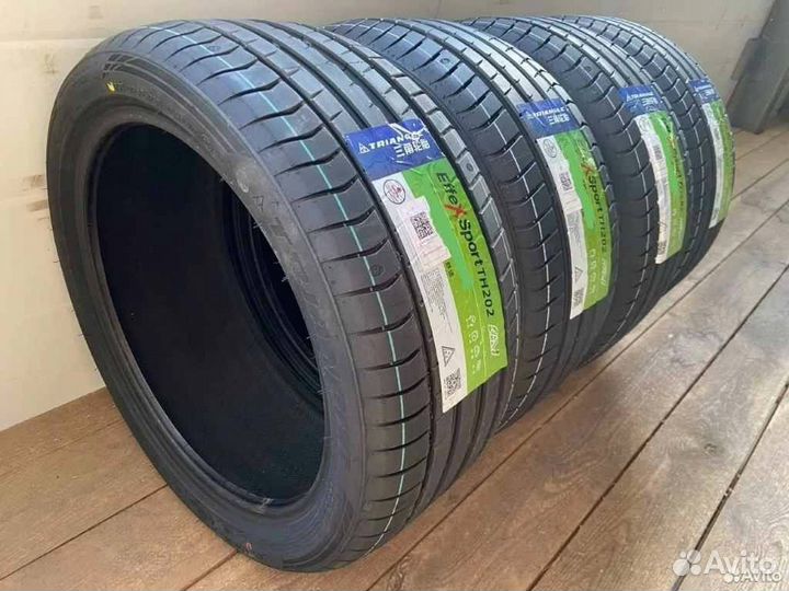 Triangle EffeXSport TH202 235/35 R19 92Y