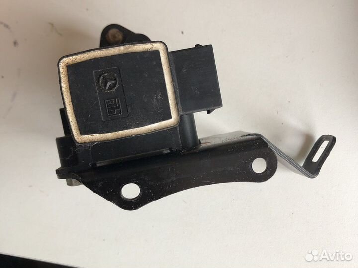 Датчик положения педали газа Mercedes