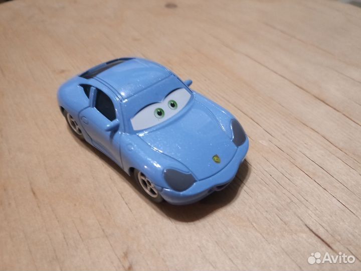 Салли, Тачки, Молния Маккуин