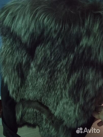 Жилет из натурального меха чернобурки