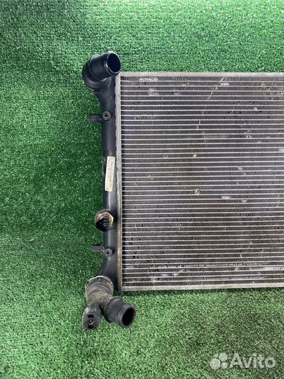 Радиатор охлаждения Volkswagen Bora