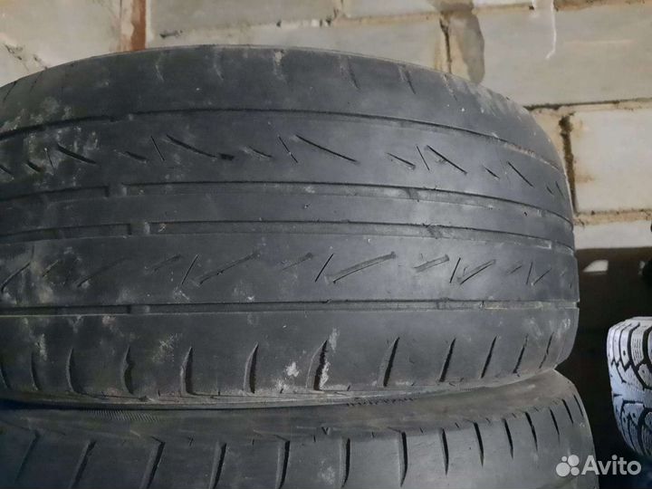 Bridgestone MY-02 Sporty Style 215/50 R17 91